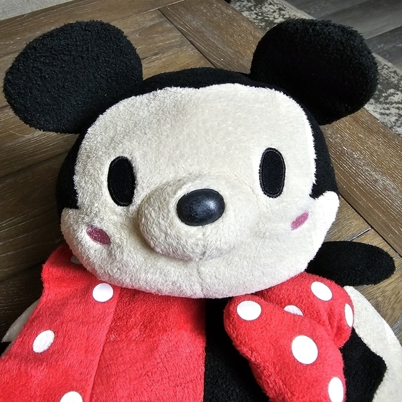 Disney Tsum Tsum Minnie Mouse and Mickey Mouse Plush - Picture 3 of 10